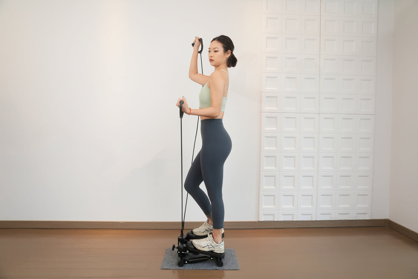 Flexi Muscles - Exercise Stepper with Resistance Bands